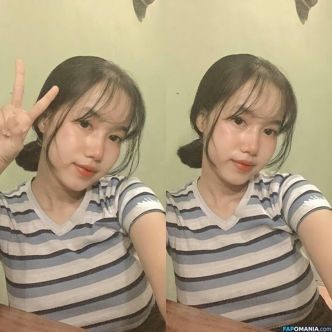 Elvara Caliva / yourelvv / yourelvv_ Nu OnlyFans  Photo fuitée #18