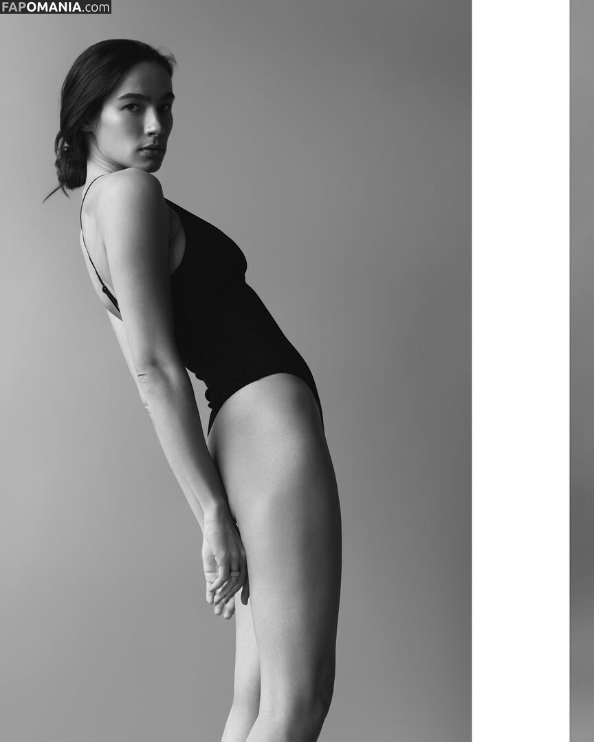 Elvina Garaeva / elyagara Nu OnlyFans  Photo fuitée #2
