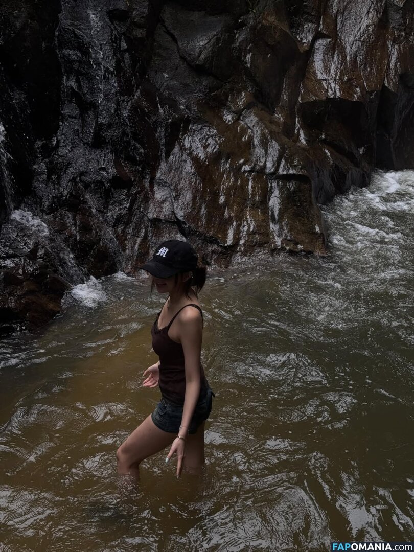 Elyn Leong / elynleonggg / https: Nu OnlyFans  Photo fuitée #1