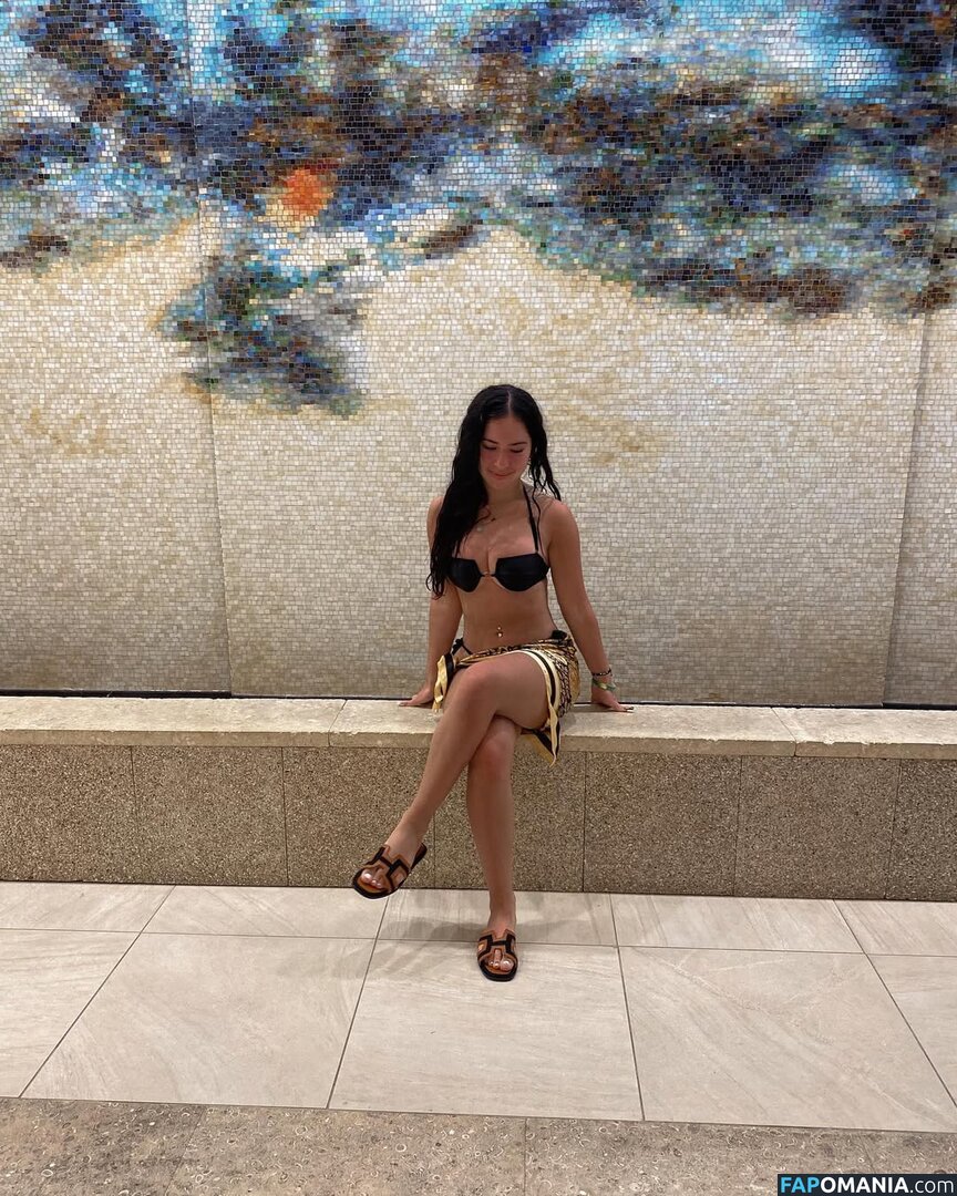 Emaleah Christou / emaleahchristou / https: Nu OnlyFans  Photo fuitée #6