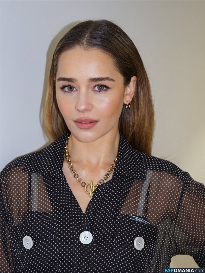 Emilia Clarke / clarkeyxo / emilia_clarke / emiliaclarke Nu OnlyFans  Photo fuitée #894