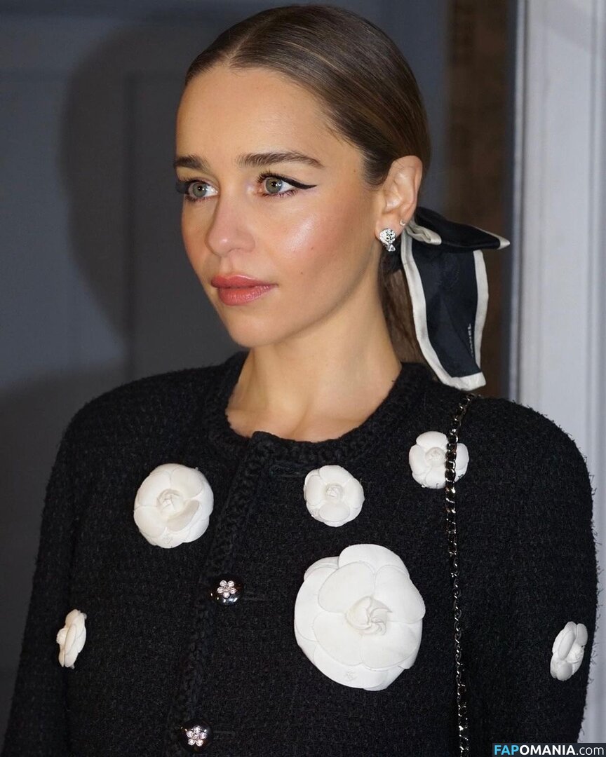 Emilia Clarke / clarkeyxo / emilia_clarke / emiliaclarke / emiliaclarkecentral / https: Nu OnlyFans  Photo fuitée #930
