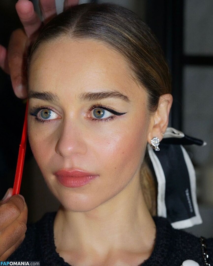 Emilia Clarke / clarkeyxo / emilia_clarke / emiliaclarke / emiliaclarkecentral / https: Nu OnlyFans  Photo fuitée #933