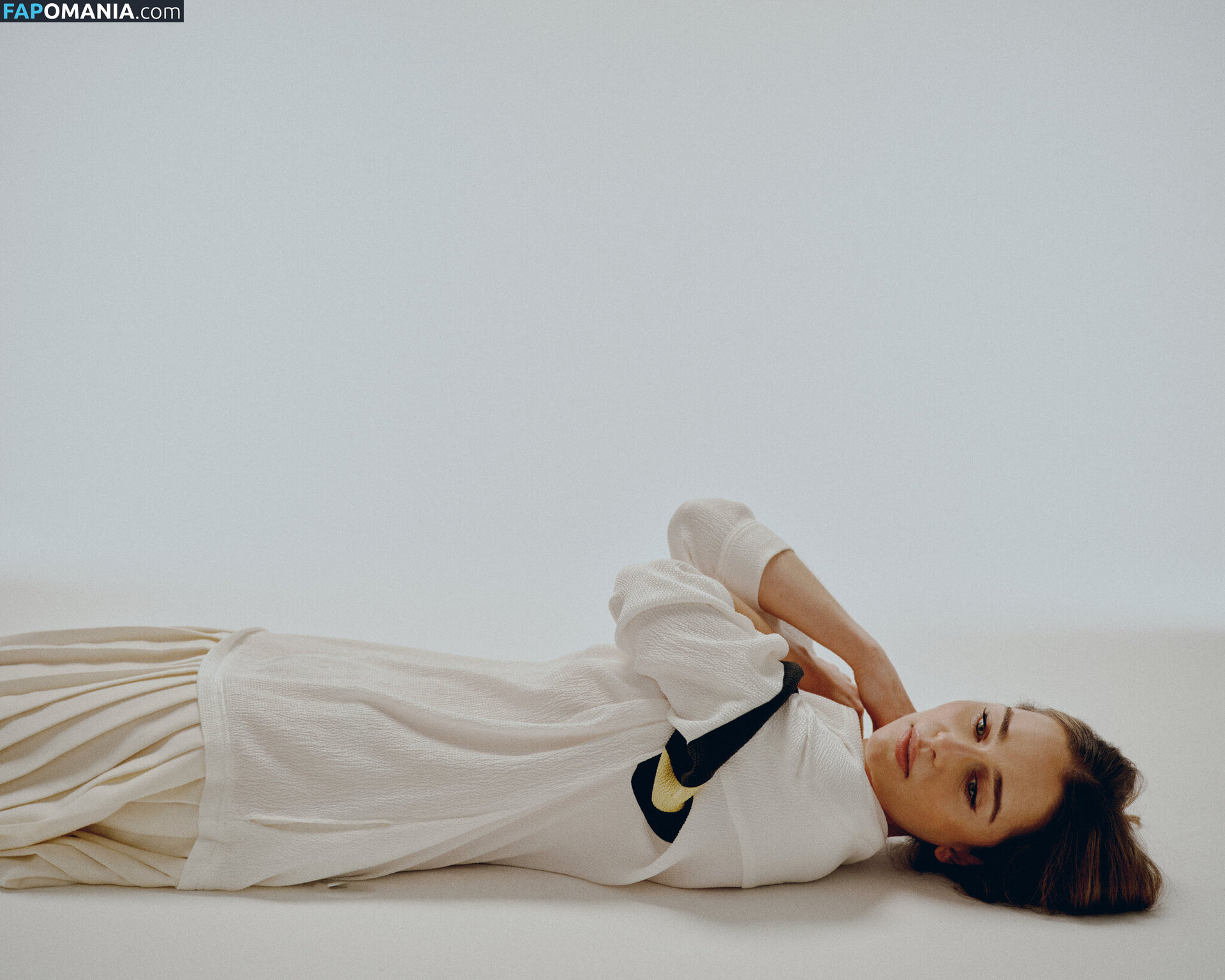 Emilia Clarke / clarkeyxo / emilia_clarke / emiliaclarke / emiliaclarkecentral / https: Nu OnlyFans  Photo fuitée #943