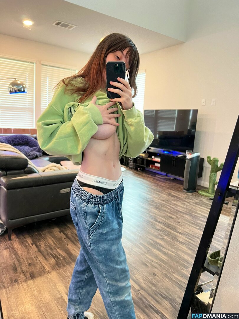 Emilia / Emmadorable / Emmia / emiliaaa Nu OnlyFans  Photo fuitée #1