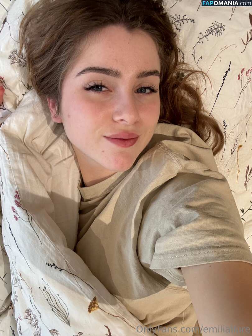 emiliallure Nu OnlyFans  Photo fuitée #10