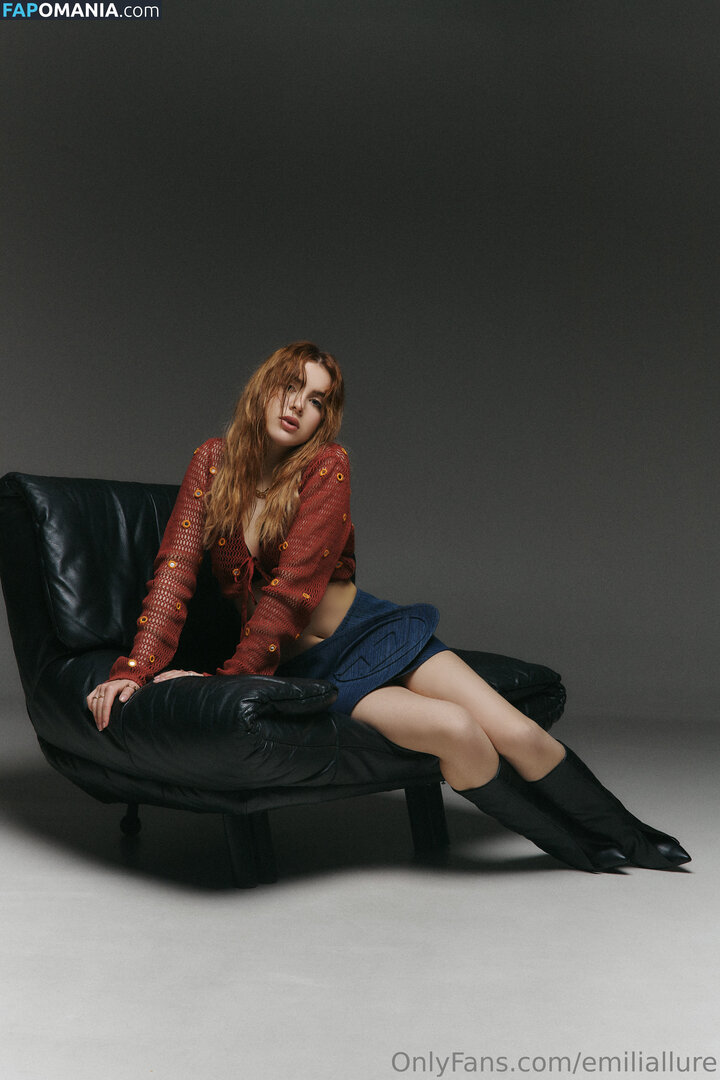 emiliallure Nu OnlyFans  Photo fuitée #15