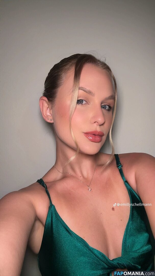Emilly Schellmann / _emillyschellmann Nu OnlyFans  Photo fuitée #18