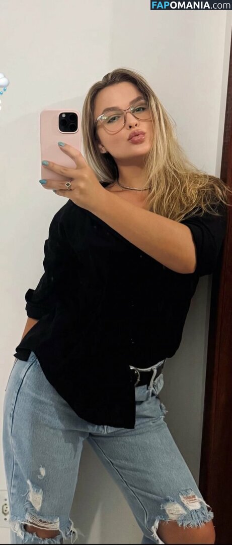 Emilly Schellmann / _emillyschellmann Nu OnlyFans  Photo fuitée #25