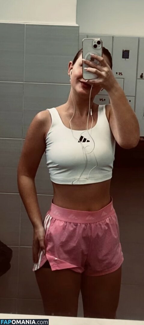 Emilly Schellmann / _emillyschellmann Nu OnlyFans  Photo fuitée #38