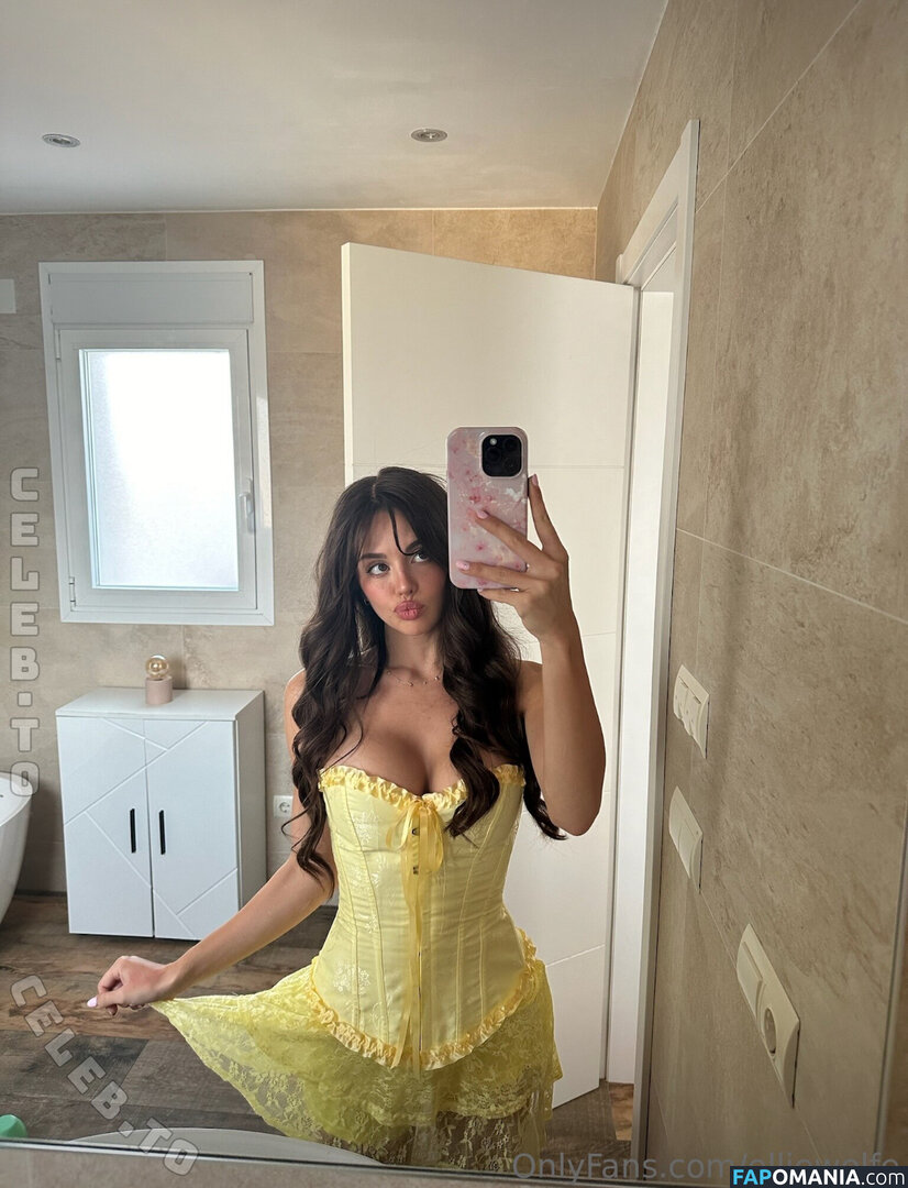 EMILYBLACKYT / Emily Black / ItsEmilyBlackYT / emblack / emilyblacktok / https: / itsemilyblack Nu OnlyFans  Photo fuitée #5