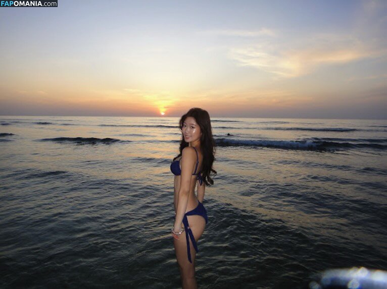Emily Hung / dcyyy___ Nu OnlyFans  Photo fuitée #40