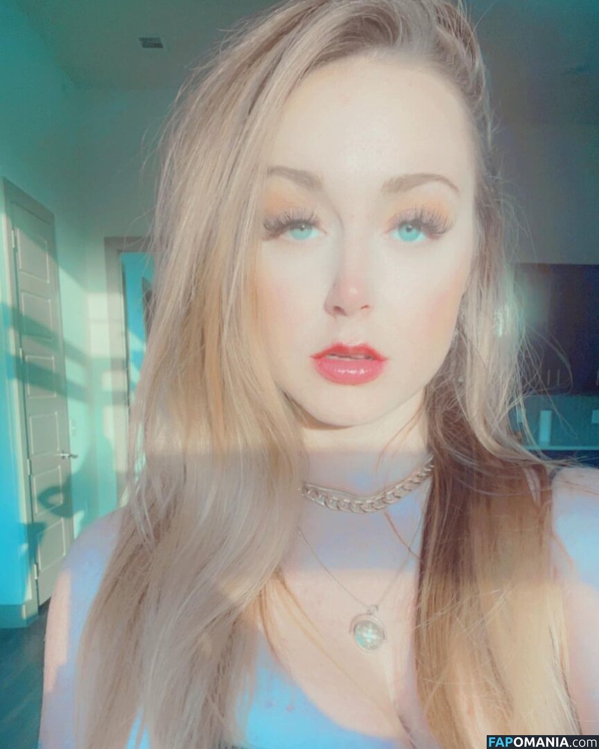 Emily James Nu OnlyFans  Photo fuitée #1
