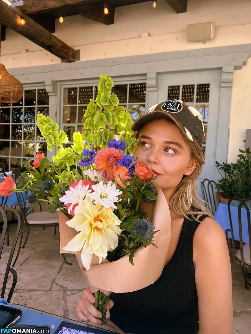 Emily Lind Nu OnlyFans  Photo fuitée #1