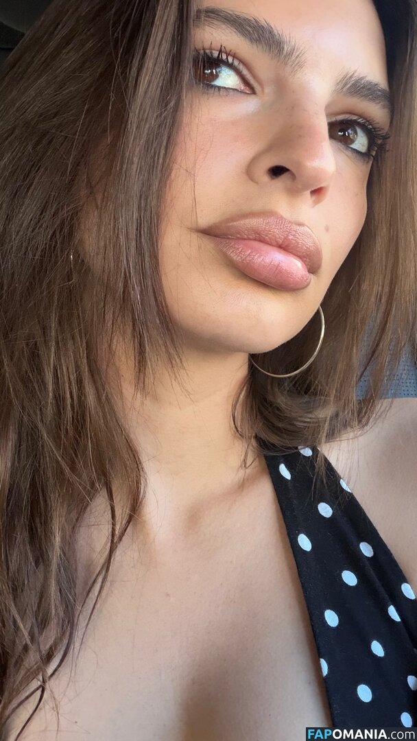 Emily Ratajkowski / Officialemilyratajkowski / emrata / https: Nu OnlyFans  Photo fuitée #14