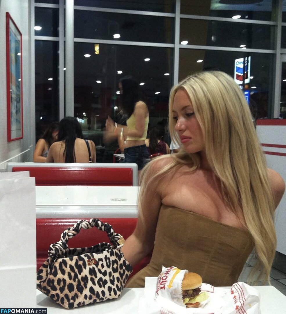 Emily Roman / emilyroman Nu OnlyFans  Photo fuitée #16