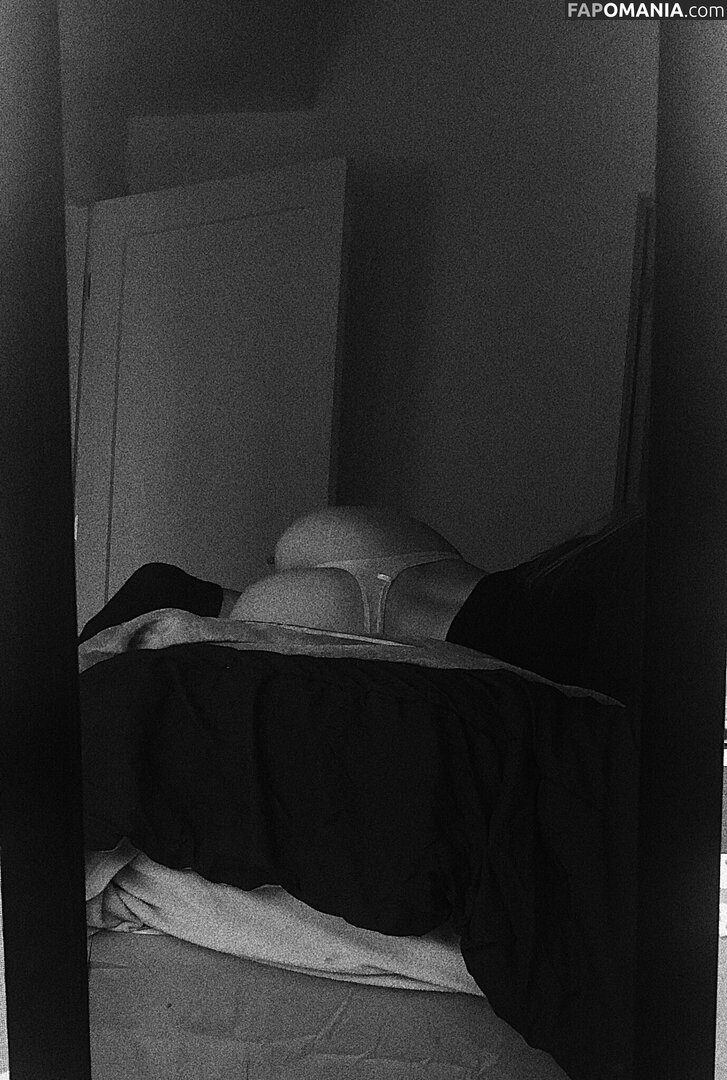 Emily Slater / emilylslater / emilyslaterr / itsemilyslater Nu OnlyFans  Photo fuitée #10