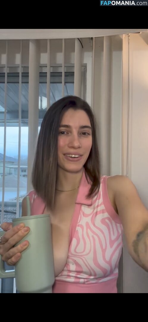 Emily Winterfell / emilysylraa / emilywinterfell / emilyxvirel / emilyxvirel... Nu OnlyFans  Photo fuitée #1