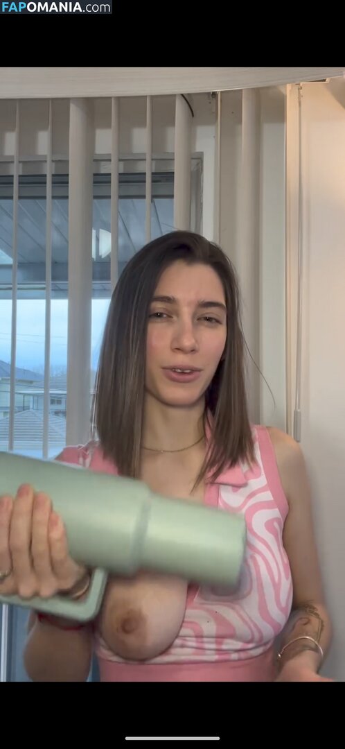 Emily Winterfell / emilysylraa / emilywinterfell / emilyxvirel / emilyxvirel... Nu OnlyFans  Photo fuitée #9