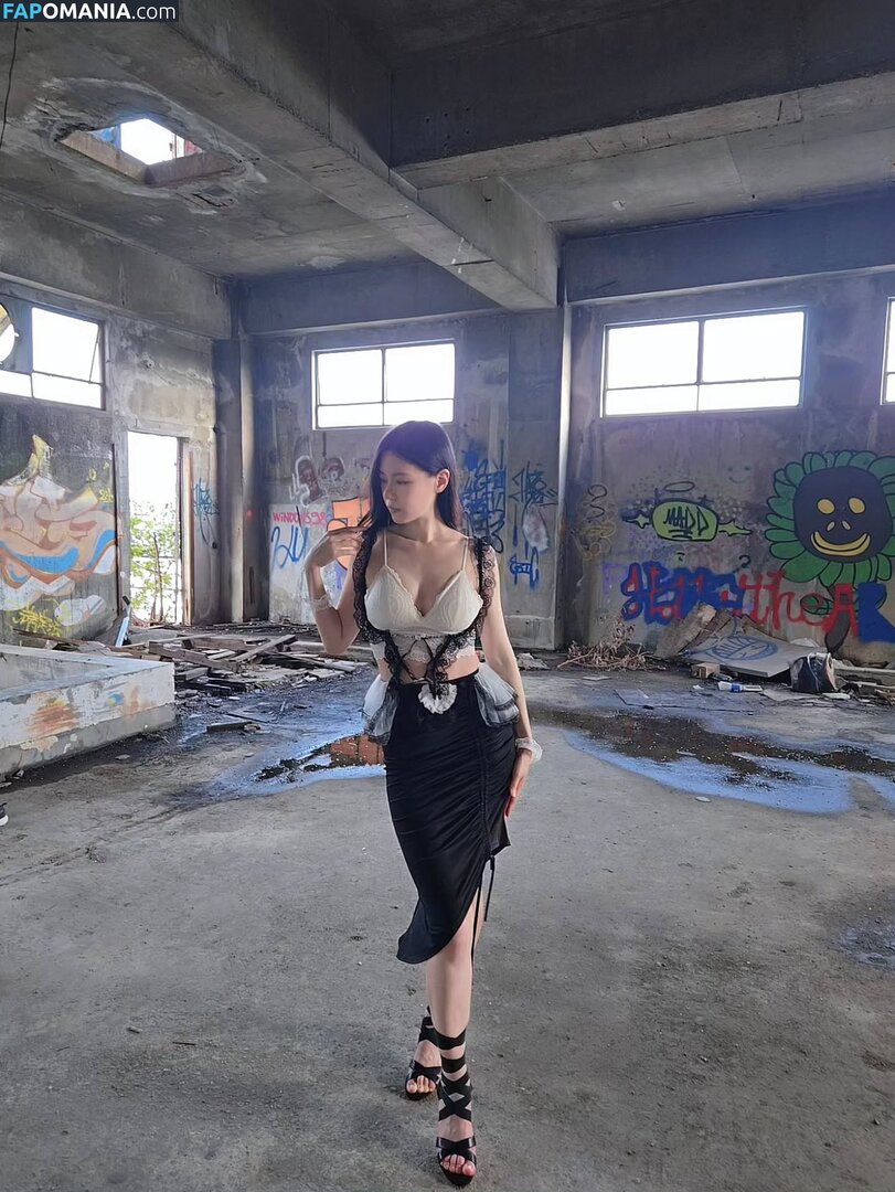 Emilyck Chan / emily_0224 / emilyk8z Nu OnlyFans  Photo fuitée #4