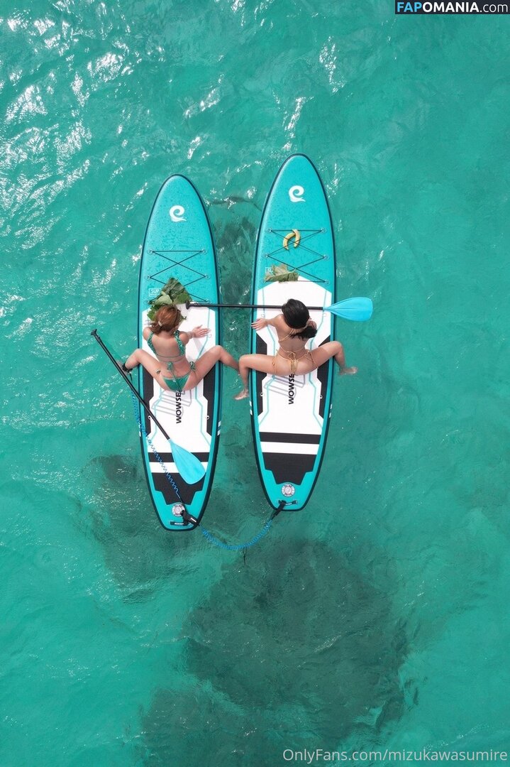 Emiri Momata / emirimomota / mizukawasumire Nu OnlyFans  Photo fuitée #3