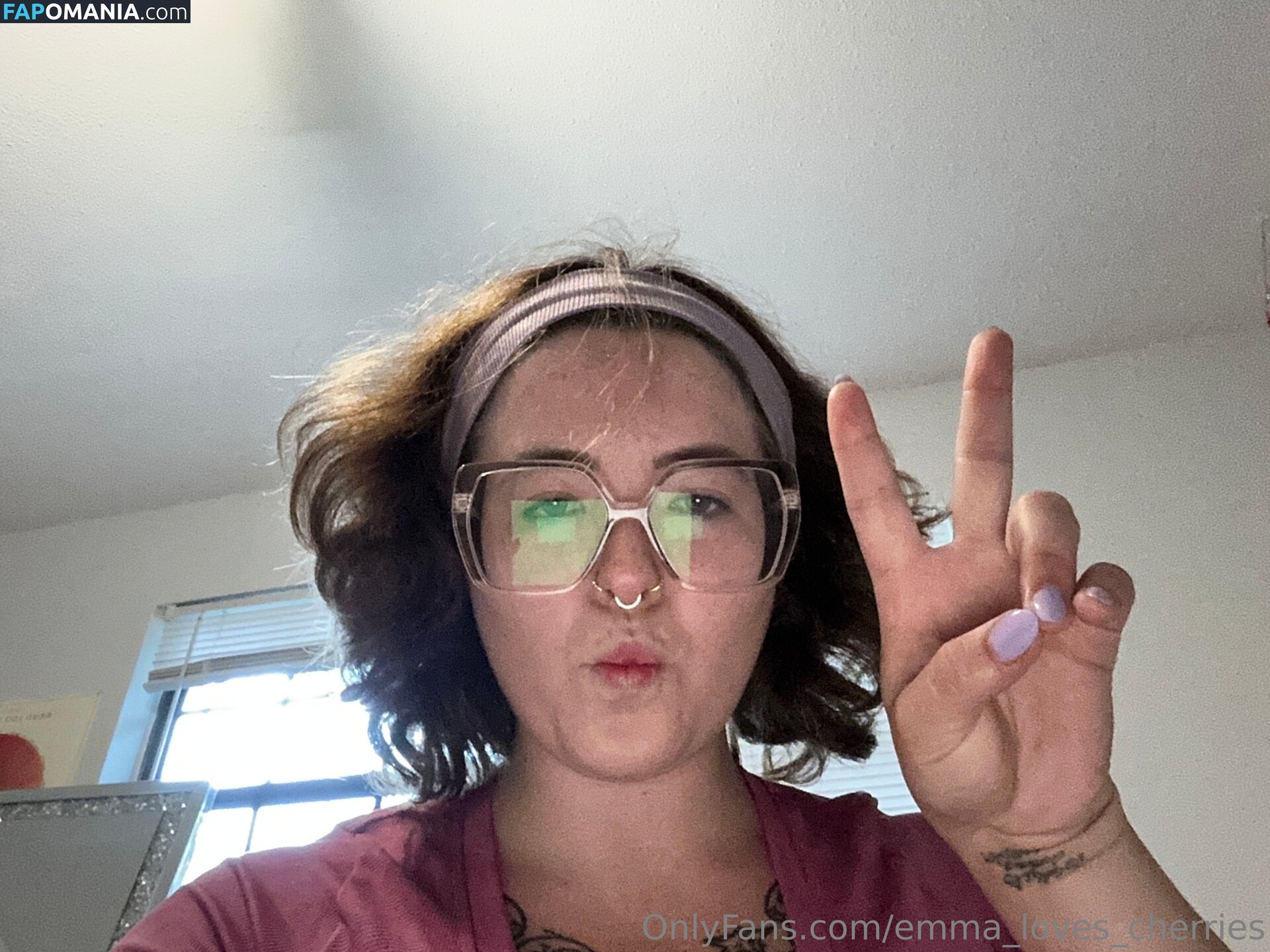 emma_loves_cherries / emmalovescherries Nu OnlyFans  Photo fuitée #3