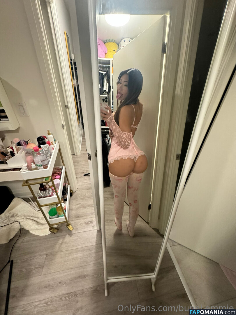 Emma Lvxx / bunni.emmie / daddylvx / emma.lvxx Nu OnlyFans  Photo fuitée #119