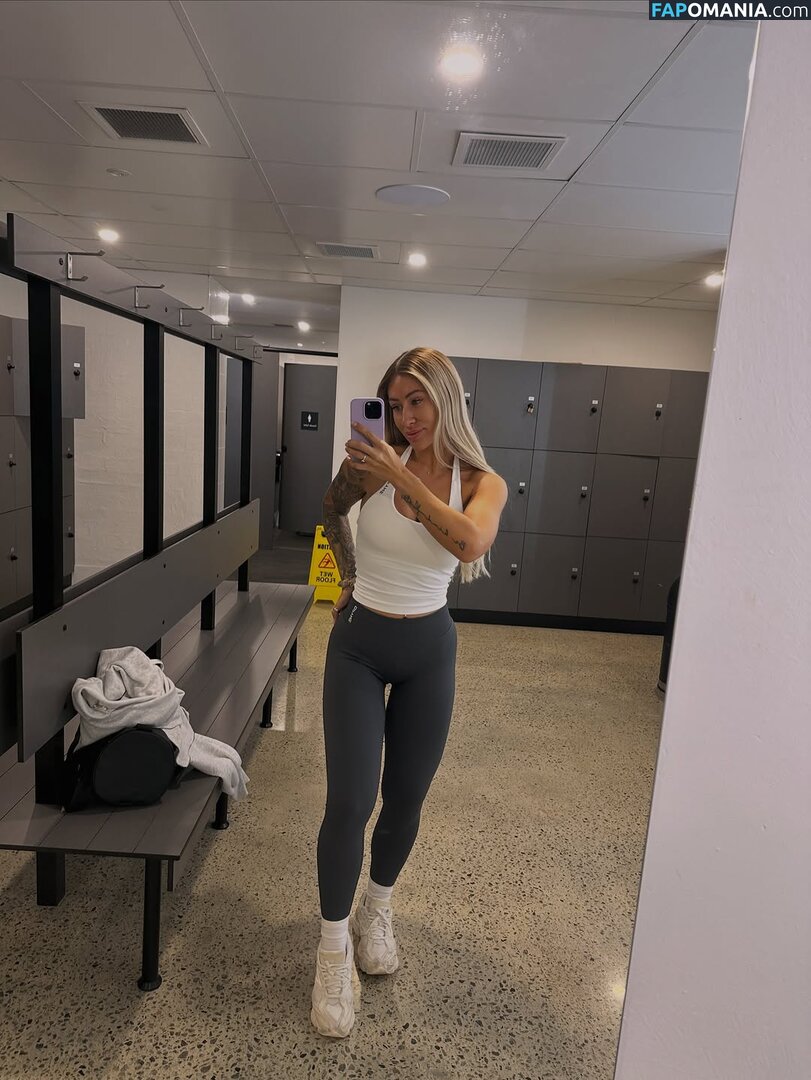 Emma Sundberg / emmasundbergg / https: Nu OnlyFans  Photo fuitée #2