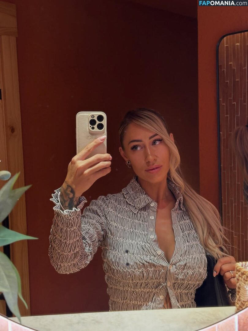 Emma Sundberg / emmasundbergg / https: Nu OnlyFans  Photo fuitée #4
