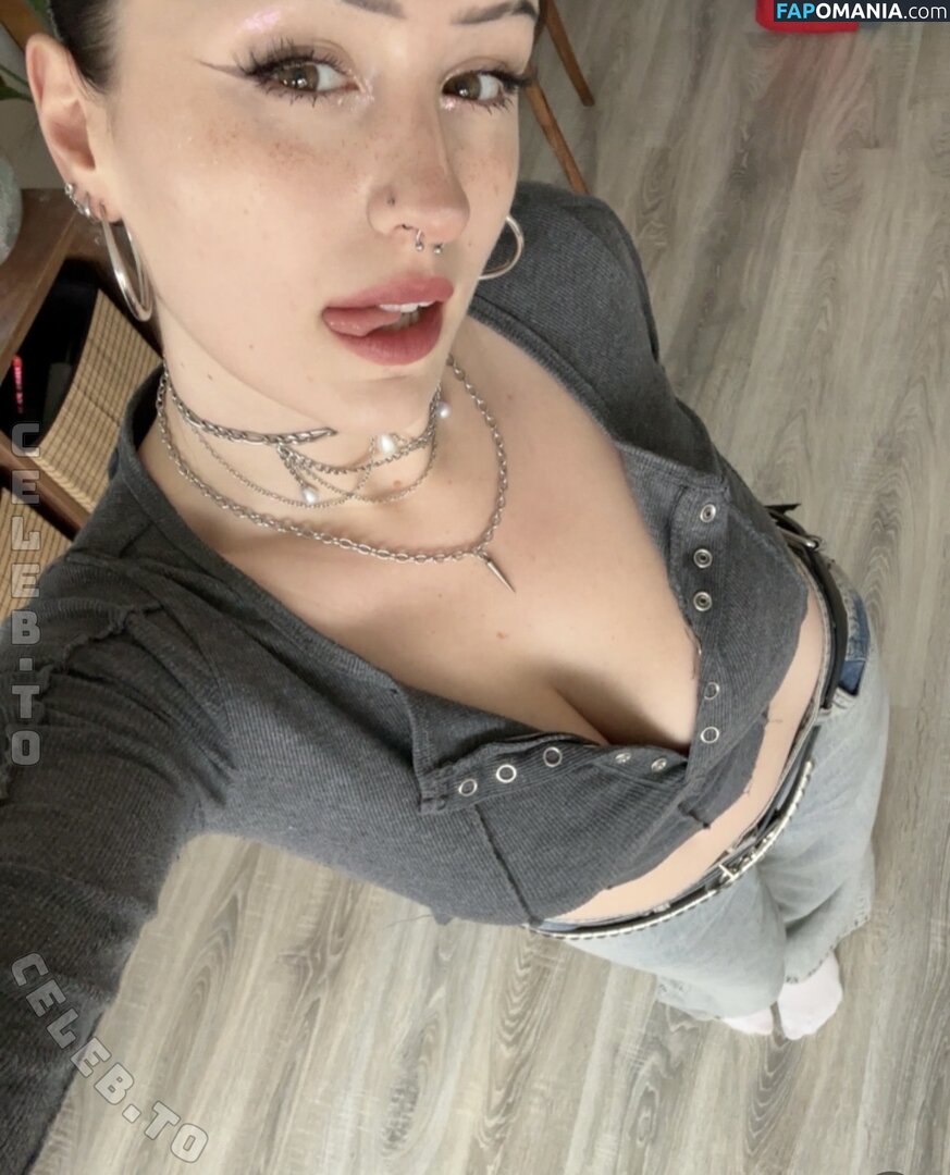 emmo.ig / https: Nu OnlyFans  Photo fuitée #1