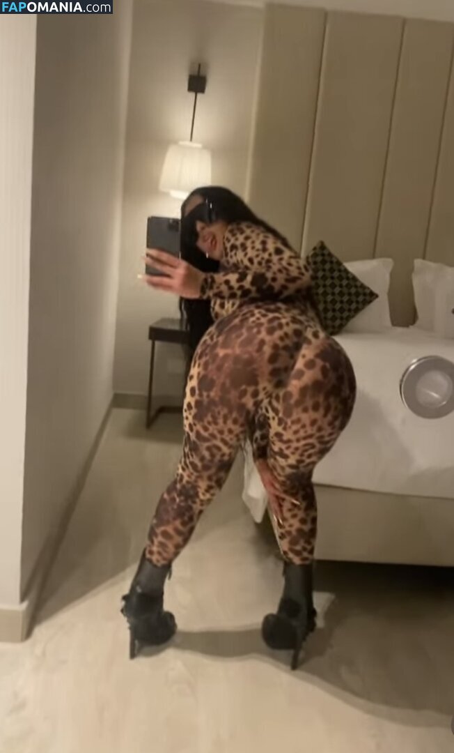 Enny P / ennyp / iamennyp Nu OnlyFans  Photo fuitée #5