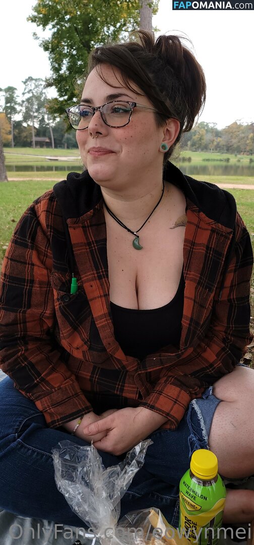 eowynmei / meahchantae__ Nu OnlyFans  Photo fuitée #18