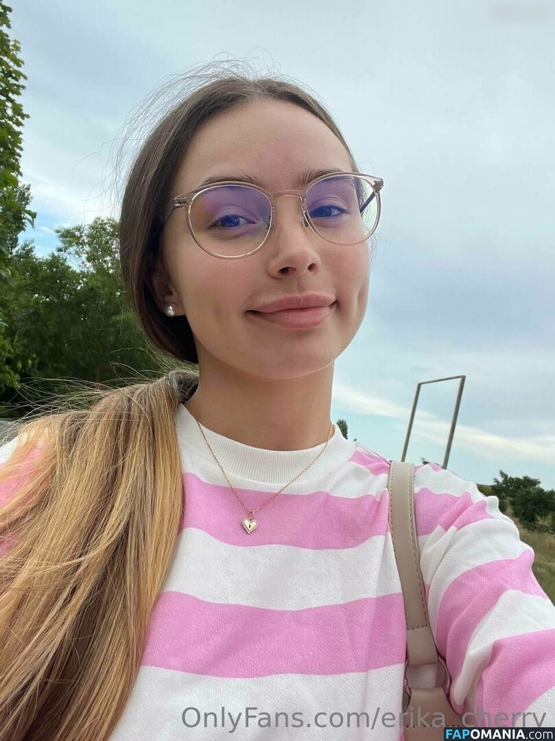 erika_cherry / erika_cherry_ Nu OnlyFans  Photo fuitée #346