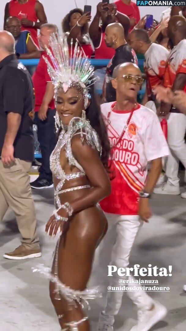 Erika Januza / erikajanuza Nu OnlyFans  Photo fuitée #4