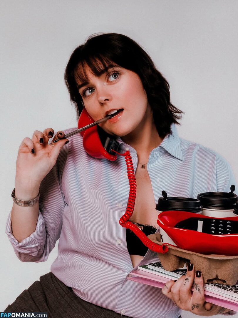 Erin Dougal / Smosh / erindougal Nu OnlyFans  Photo fuitée #13