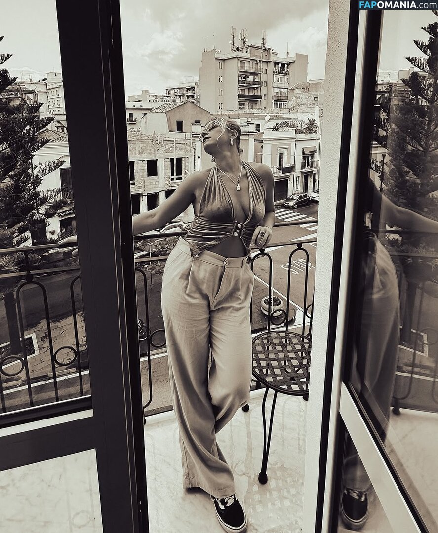 Erin Fay / avrilbaby / erinlfay Nu OnlyFans  Photo fuitée #8