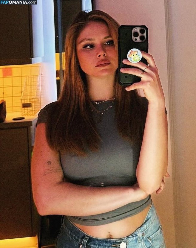 Erin Moriarty / erinelairmoriarty Nu OnlyFans  Photo fuitée #455