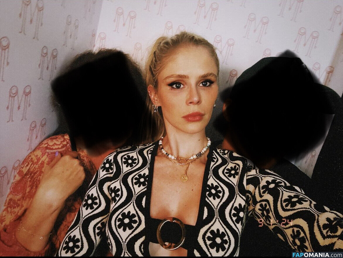 Erin Moriarty / erinelairmoriarty Nu OnlyFans  Photo fuitée #457