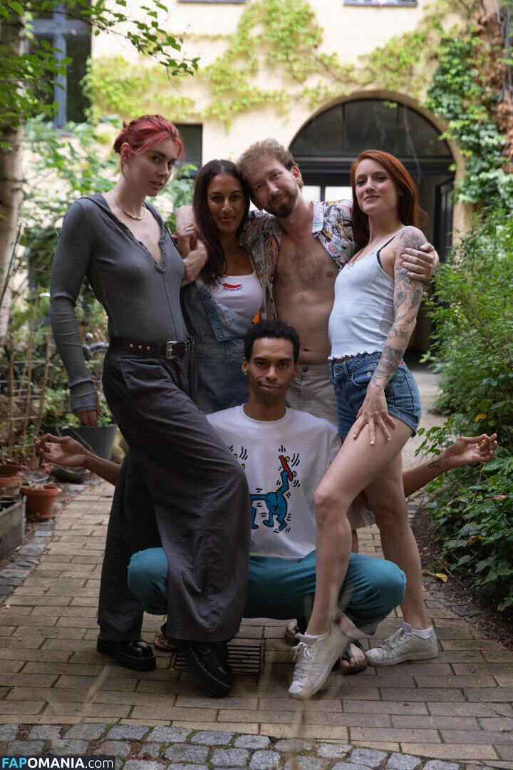 Ersties / abiadultpics / erstiesofficial Nu OnlyFans  Photo fuitée #443