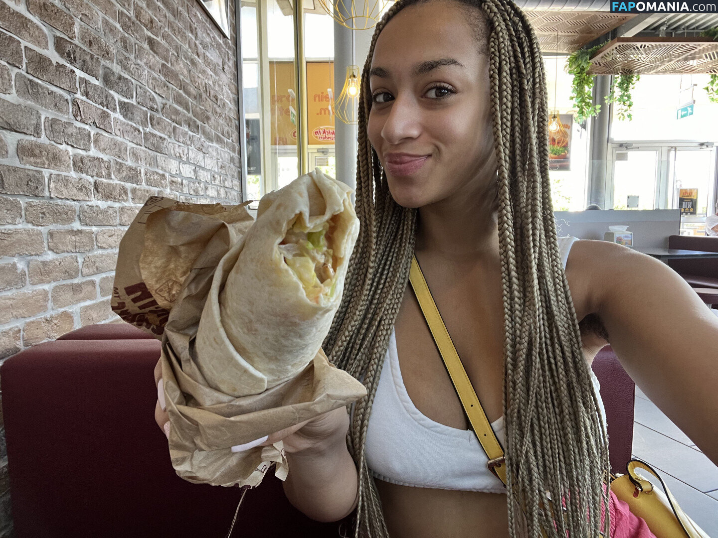 Ersties / abiadultpics / erstiesofficial Nu OnlyFans  Photo fuitée #476