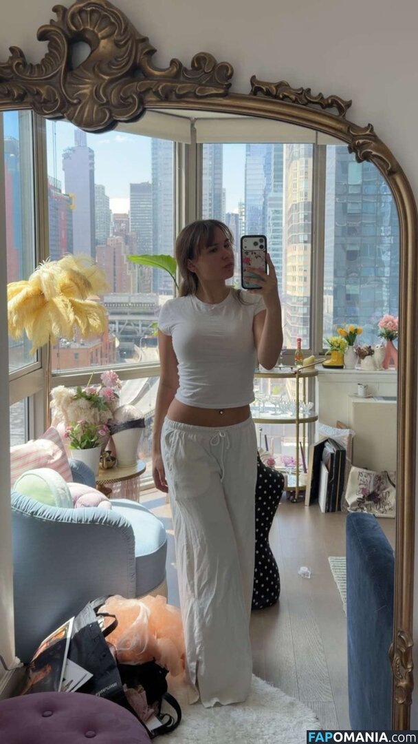 Ester Dobrik / esterrdobrik Nu OnlyFans  Photo fuitée #34