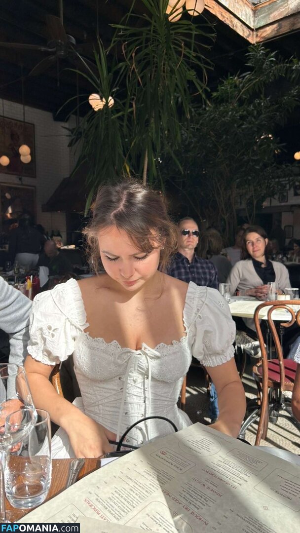 Ester Dobrik / esterrdobrik Nu OnlyFans  Photo fuitée #101