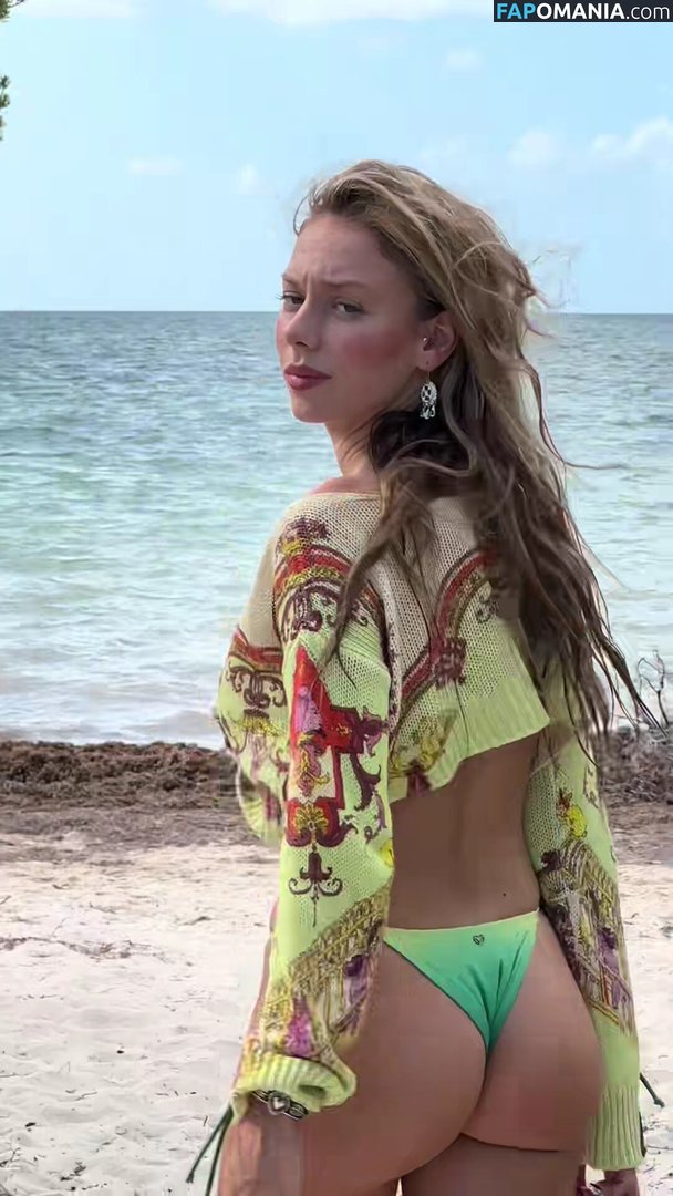 Ester Exposito / ester_exposito / esterexposito Nu OnlyFans  Photo fuitée #7