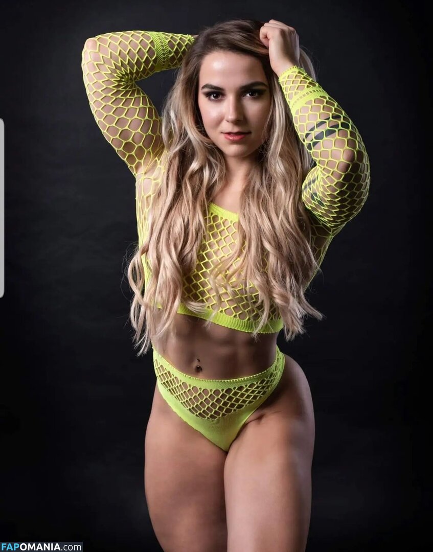 Eva Maes / crossfit_nurse / maeseva_ Nu OnlyFans  Photo fuitée #3