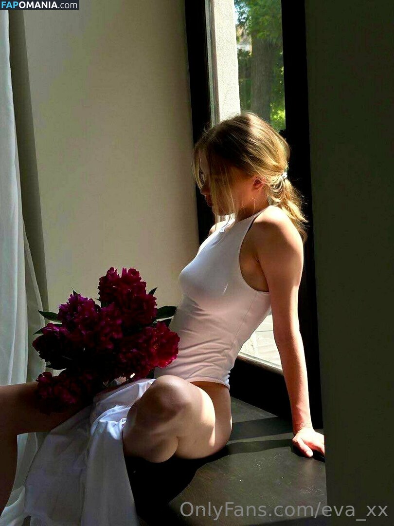eva_xx / mylifeaseva Nu OnlyFans  Photo fuitée #4
