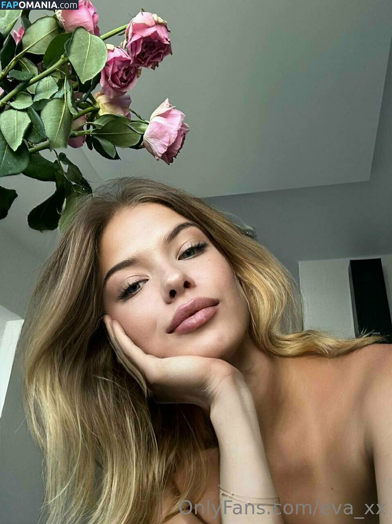 eva_xx / mylifeaseva Nu OnlyFans  Photo fuitée #94