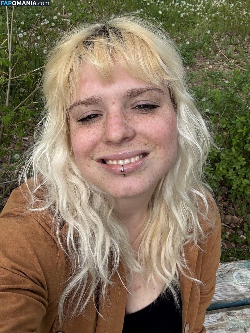 EveLinaIve / evelina / evelina-ive Nu OnlyFans  Photo fuitée #13