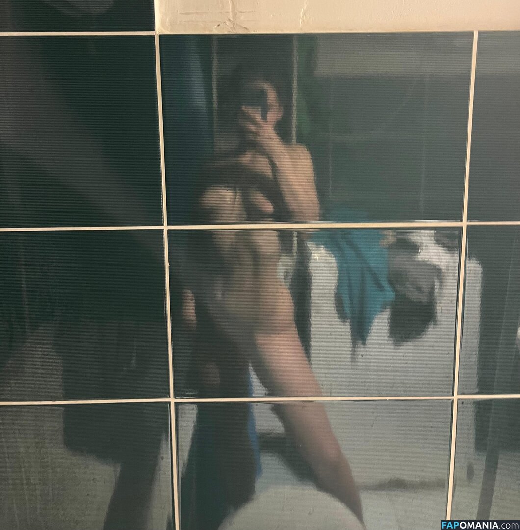 Evermoist Nu OnlyFans  Photo fuitée #12