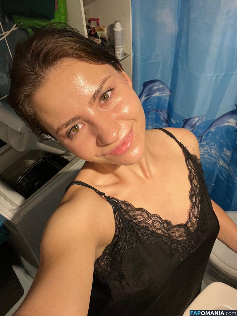 Evermoist Nu OnlyFans  Photo fuitée #13