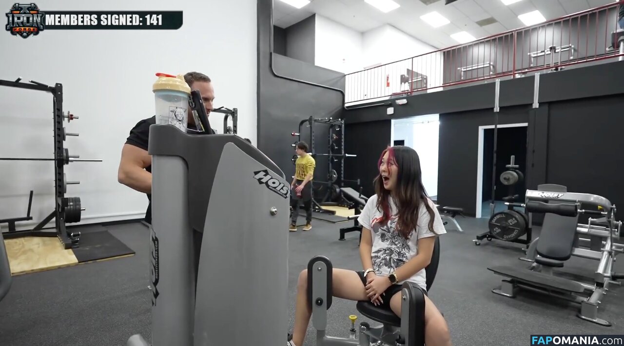 ExtraEmily / extra.emilay / extraemilyy / extremly_cute Nu OnlyFans  Photo fuitée #7